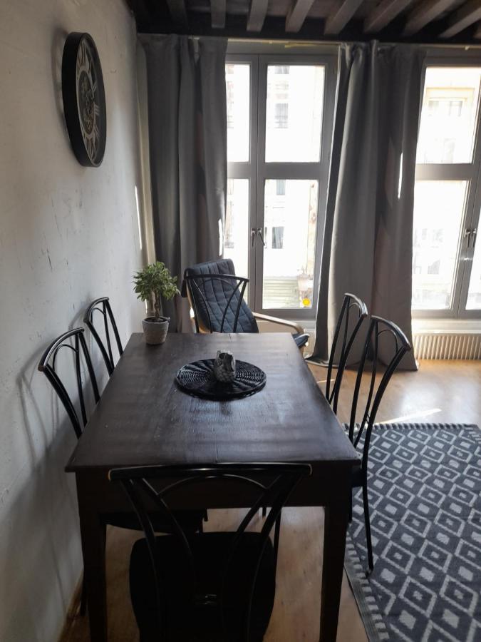 Blue Apartment In The Old Town Antwerp Exterior photo